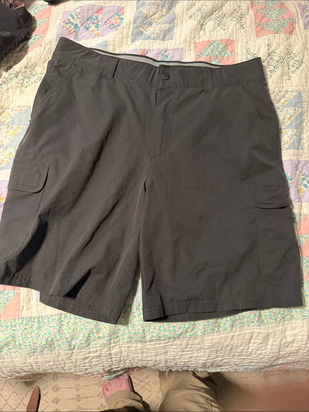 Orvis Black Men's Cargo Shorts with Side Pockets